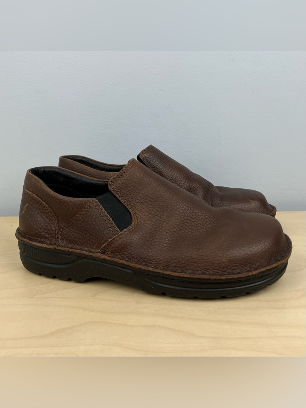 Naot Men’s Size 8.0 (W10) Eiger Brown Leather Slip On Loafer Shoes Clogs
